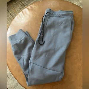 American Eagle Joggers